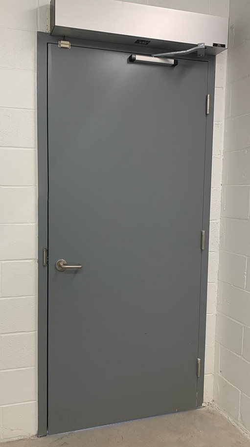 door-in-action-daybar